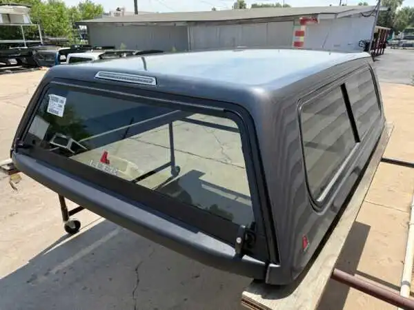 2022 - 2026 Toyota Tundra Leer 100R Topper
